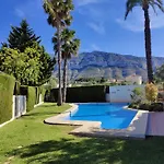 Coqueto Adosado Planta Baja Con Pequeno Jardin Privado Y Salida A Piscina * Dénia