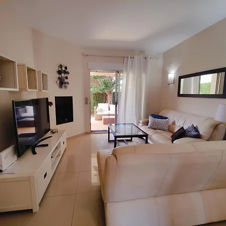 Appartement Coqueto Adosado Planta Baja Con Pequeno Jardin Privado Y Salida A Piscina *