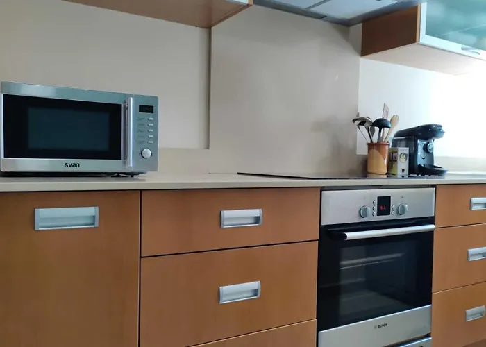 Coqueto Adosado Planta Baja Con Pequeno Jardin Privado Y Salida A Piscina Denia