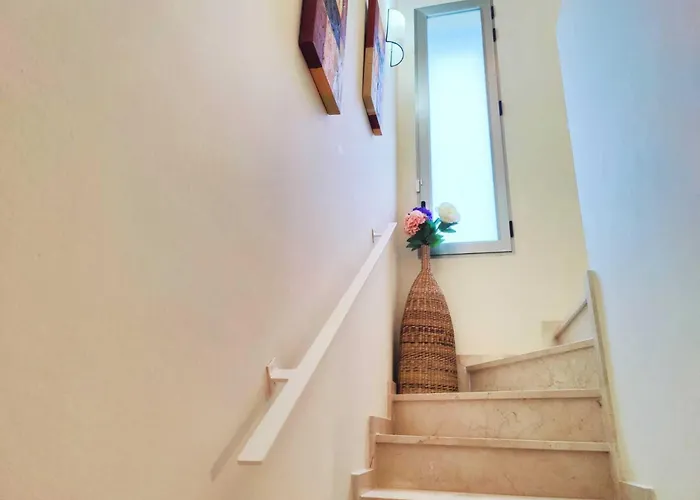 Coqueto Adosado Planta Baja Con Pequeno Jardin Privado Y Salida A Piscina Apartment *