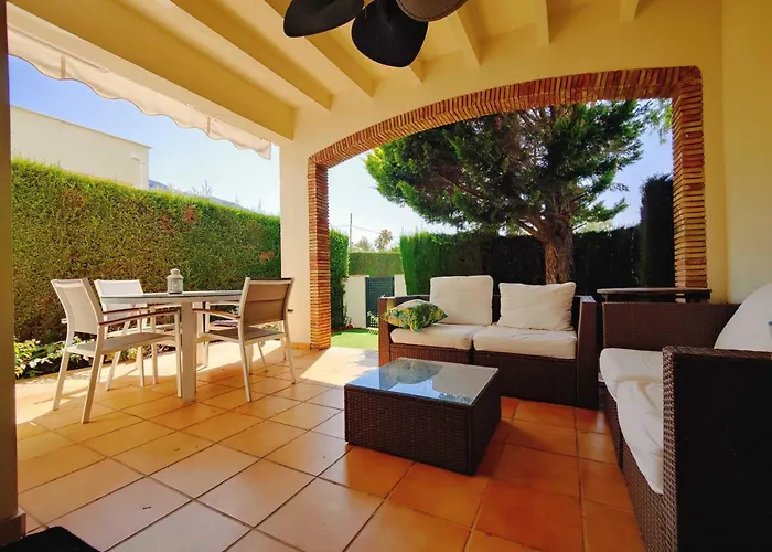 Apartment Coqueto Adosado Planta Baja Con Pequeno Jardin Privado Y Salida A Piscina Denia